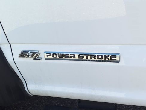 Used 2017 Ford F350 XLT w/ Snow Plow Prep Package image 11