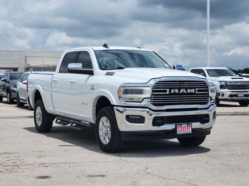 Used 2022 RAM 2500 Laramie AWD/4WD image 3