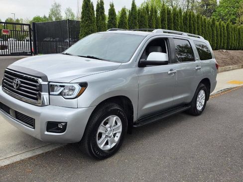 Used 2020 Toyota Sequoia SR5 w/ Premium Package AWD/4WD image 1