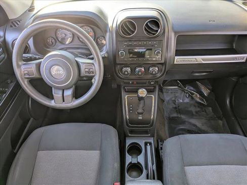 Used 2015 Jeep Compass Sport w/ Power Value Group image 10