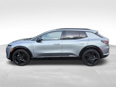 Certified 2024 Chevrolet Equinox EV RS FWD image 6
