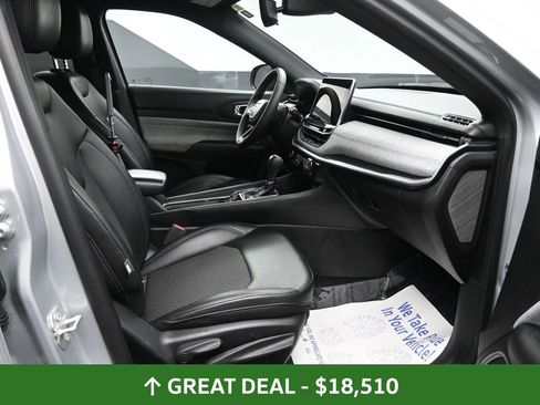 Used 2024 Jeep Compass Latitude image 22