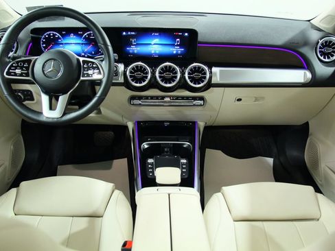 Certified 2023 Mercedes-Benz GLB 250 4MATIC image 19