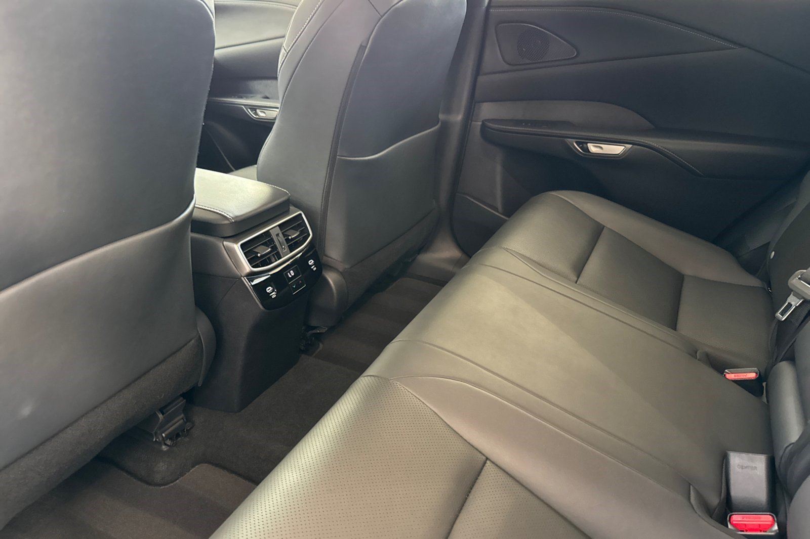 Used 2023 Lexus RX 350 Premium w/ Cold Area Package AWD/4WD image 15
