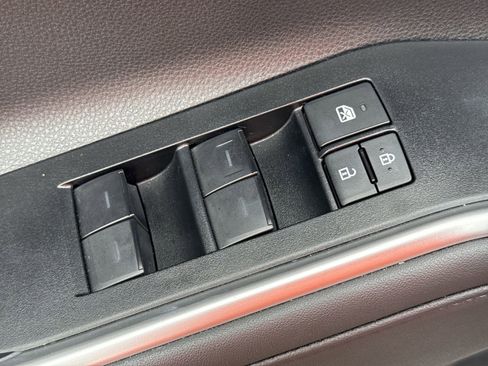 Certified 2025 Toyota Highlander XSE AWD/4WD image 15