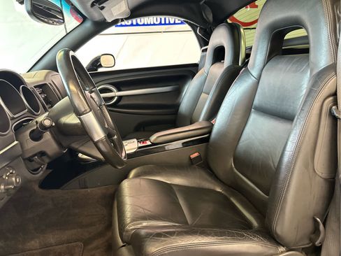 Used 2004 Chevrolet SSR w/ Preferred Equipment Group image 16