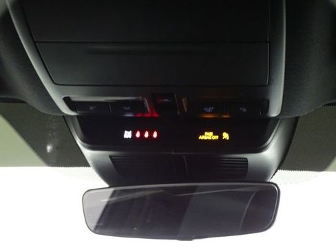 Used 2024 MAZDA MAZDA3 s image 24