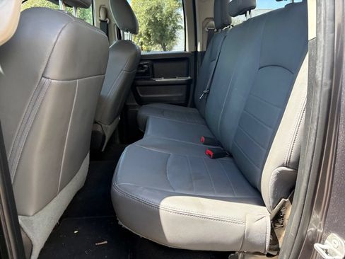 Used 2017 RAM 1500 ST RWD image 12