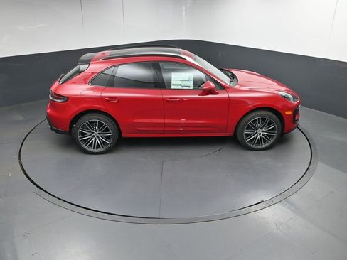 New 2026 Porsche Macan AWD/4WD image 35