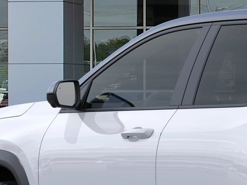 New 2026 Chevrolet Equinox LT w/ Safety and Technology Package FWD image 12