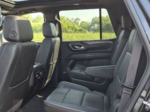 Used 2022 Chevrolet Tahoe RST w/ Luxury Package AWD/4WD image 8
