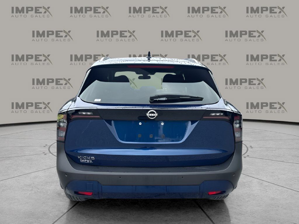 Used 2026 Nissan Kicks SV w/ SV Premium Package FWD image 4