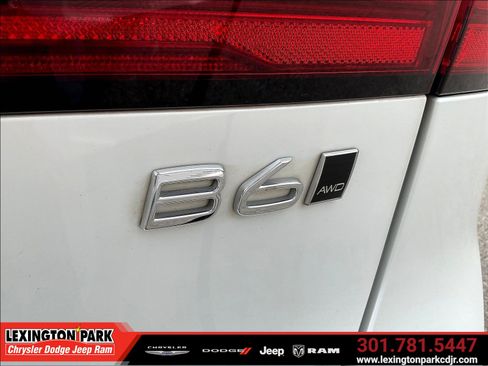 Used 2023 Volvo V90 B6 Cross Country Ultimate AWD/4WD image 23