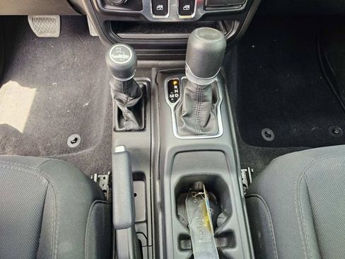 Used 2023 Jeep Wrangler Sport AWD/4WD image 27