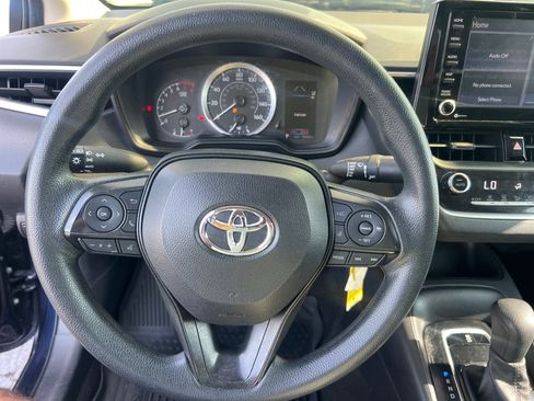 Used 2022 Toyota Corolla LE FWD image 26