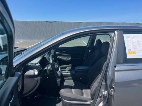 Used 2025 Nissan Altima 2.5 SV FWD image 27