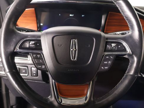 Used 2020 Lincoln Navigator Reserve w/ Luxury Package AWD/4WD image 3