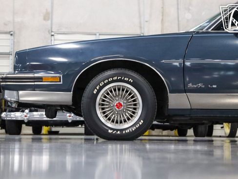 Used 1987 Pontiac Grand Prix LE image 22
