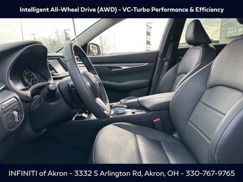 Certified 2025 INFINITI QX50 Pure image 38