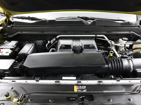 Used 2023 Chevrolet Colorado Trail Boss AWD/4WD image 43