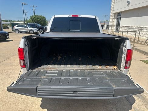 Used 2018 Ford F150 Lariat w/ Equipment Group 502A Luxury AWD/4WD image 8