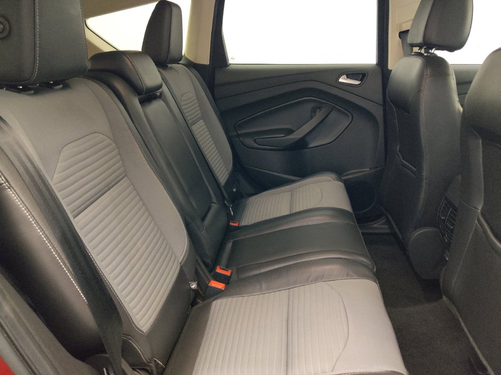 Used 2017 Ford Escape SE w/ SE Sport Appearance Package FWD image 19