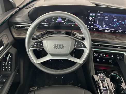 Used 2025 Audi Q5 Premium w/ Convenience Package AWD/4WD image 13