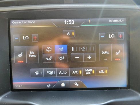 Used 2013 Ford Edge SEL image 23