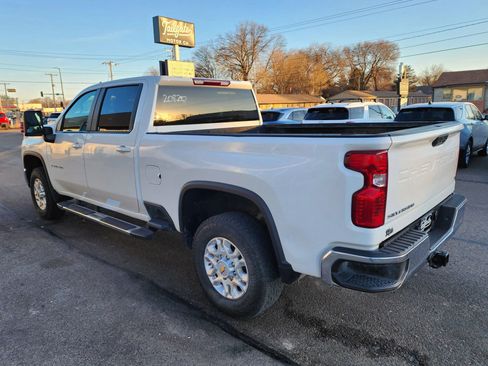 Used 2024 Chevrolet Silverado 2500 LT AWD/4WD image 5