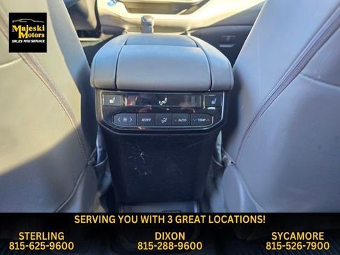 Used 2022 Toyota Highlander Platinum image 17