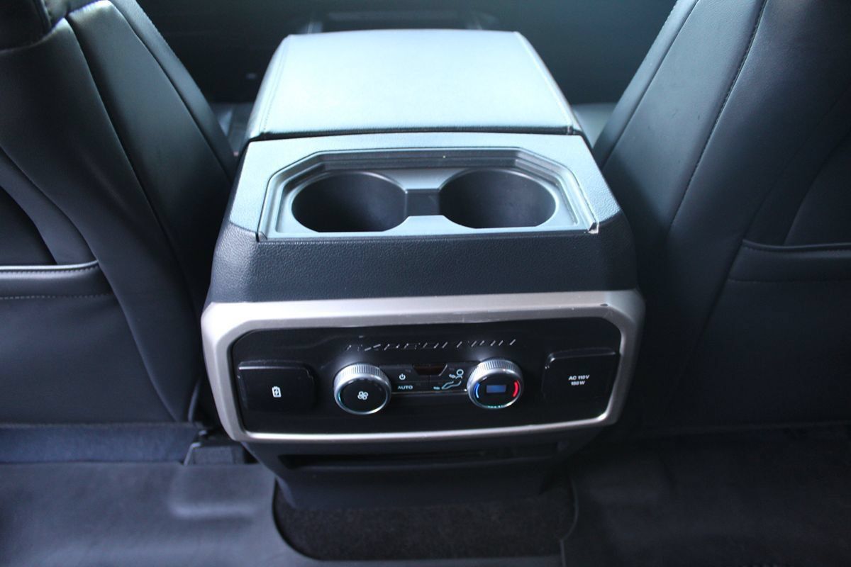Used 2022 Ford Expedition XLT AWD/4WD image 28