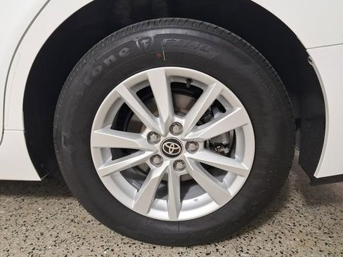 Used 2025 Toyota Camry LE FWD image 8