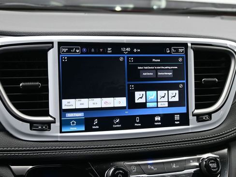 New 2026 Chrysler Pacifica Select AWD/4WD image 12