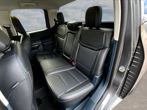 Certified 2025 Ford Maverick Lobo AWD/4WD image 24