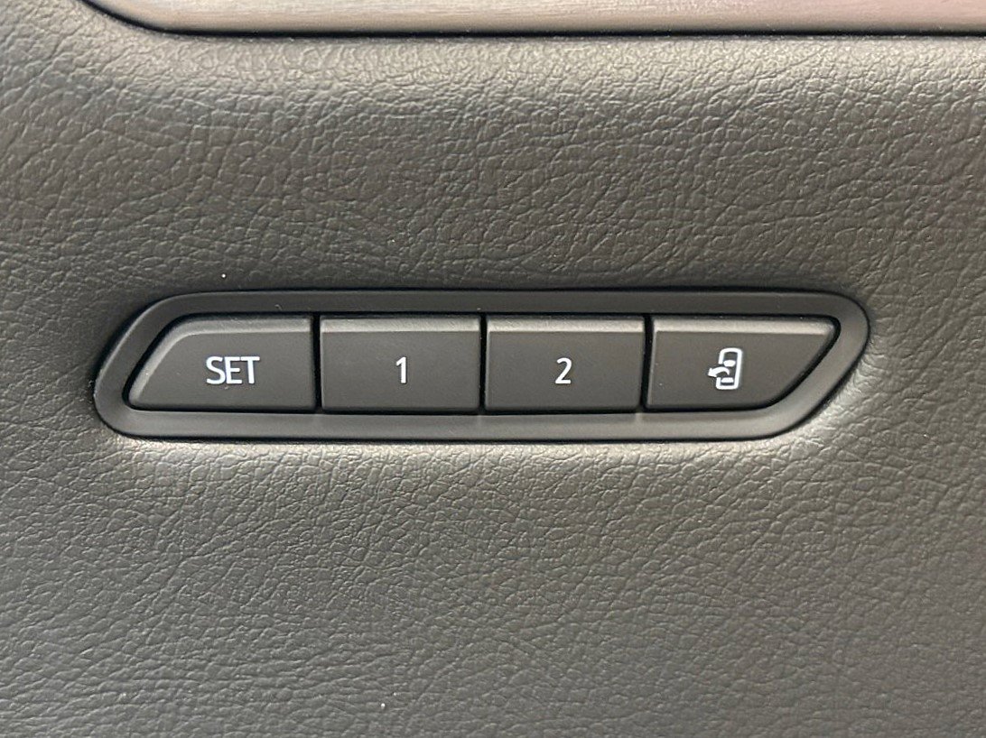 Used 2023 Cadillac XT5 Premium Luxury FWD image 29