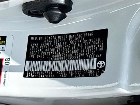 Used 2018 Toyota Corolla LE FWD image 29