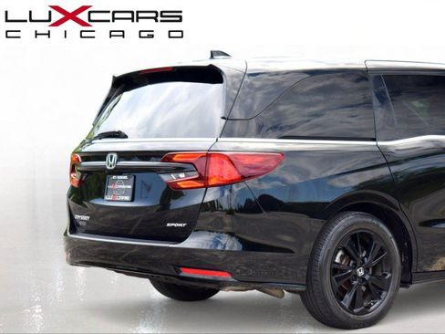Used 2023 Honda Odyssey Sport image 12