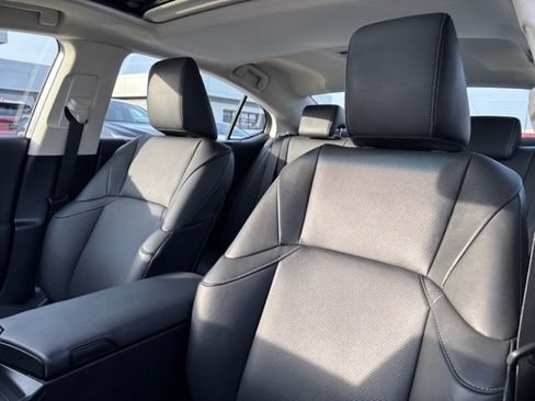 Used 2024 Lexus ES 350 w/ Premium Package image 24