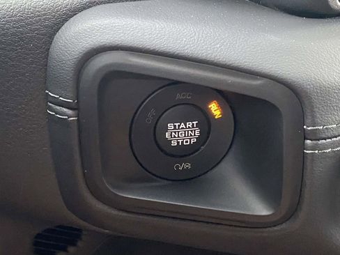 Used 2025 Jeep Wrangler Unlimited Sahara AWD/4WD image 22