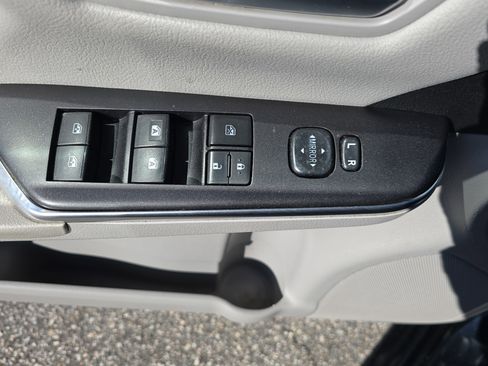 Used 2017 Toyota Camry SE image 26