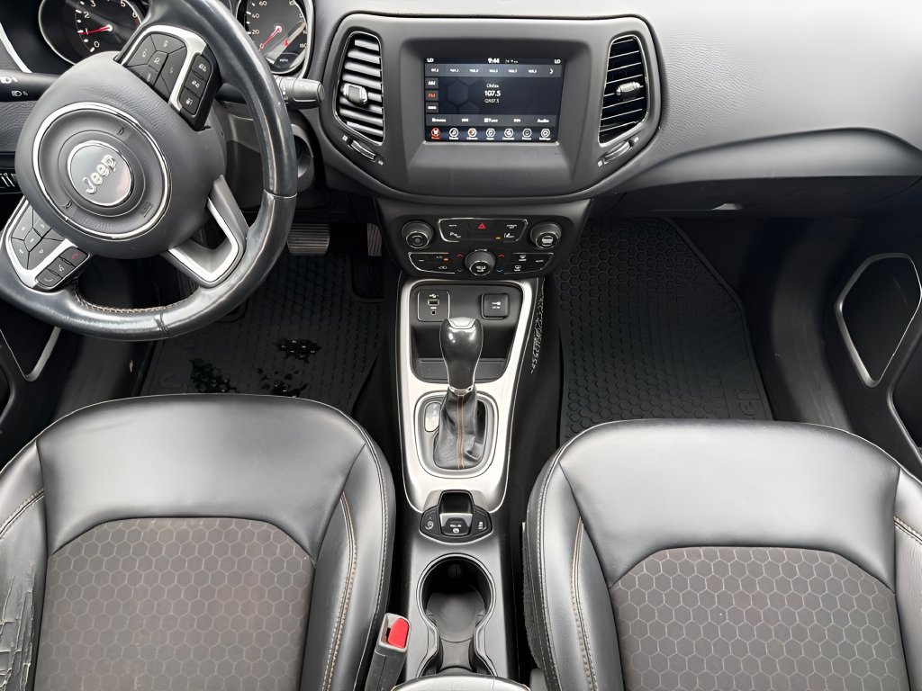 Used 2019 Jeep Compass Latitude w/ Cold Weather Group FWD image 13