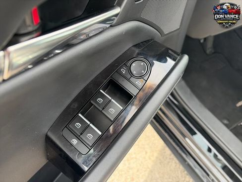 Used 2025 MAZDA MAZDA3 s FWD image 11