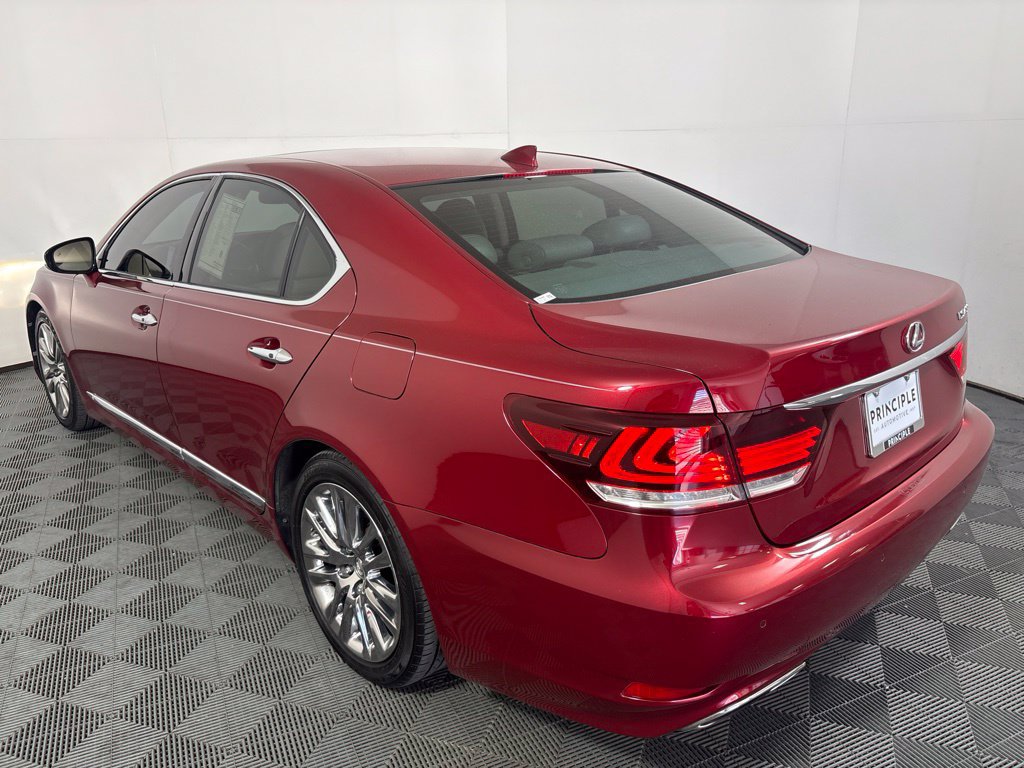 Used 2015 Lexus LS 460 w/ Comfort Package RWD image 7