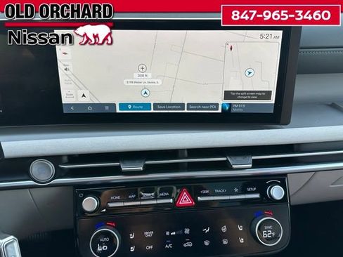 Used 2025 Hyundai Tucson Limited AWD/4WD image 16