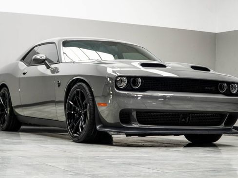 Used 2023 Dodge Challenger SRT Hellcat image 4