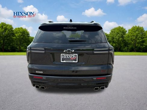 Used 2024 Chevrolet Traverse RS image 6