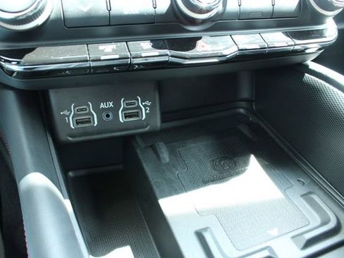 Used 2024 Dodge Durango R/T w/ Trailer Tow Group IV image 18