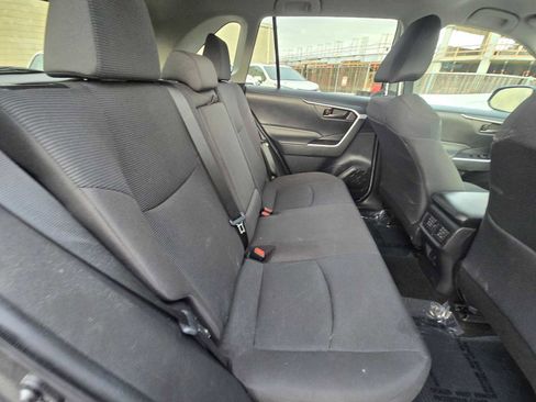 Used 2021 Toyota RAV4 LE image 14