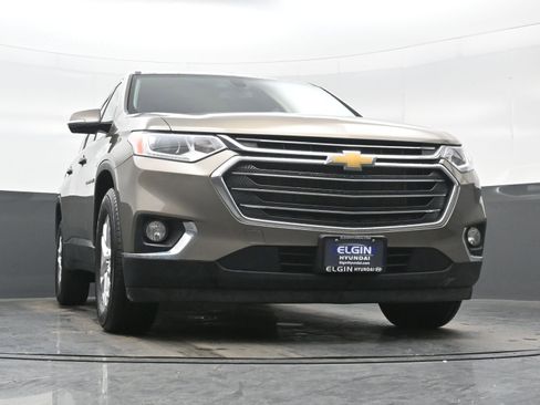 Used 2020 Chevrolet Traverse LT image 33
