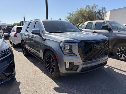 Used 2021 GMC Yukon Denali w/ Denali Premium Package AWD/4WD image 5